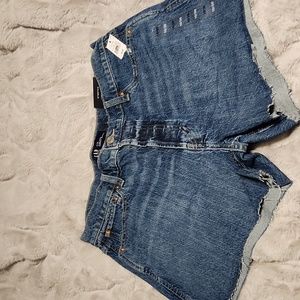 GAP shorts size 10/30 never worn